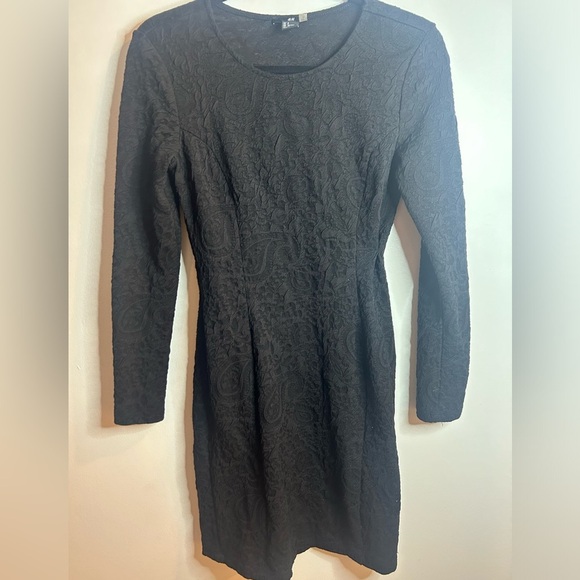 H&M size S, long sleeve black dress with jacquard print, scoop neck - Picture 2 of 7